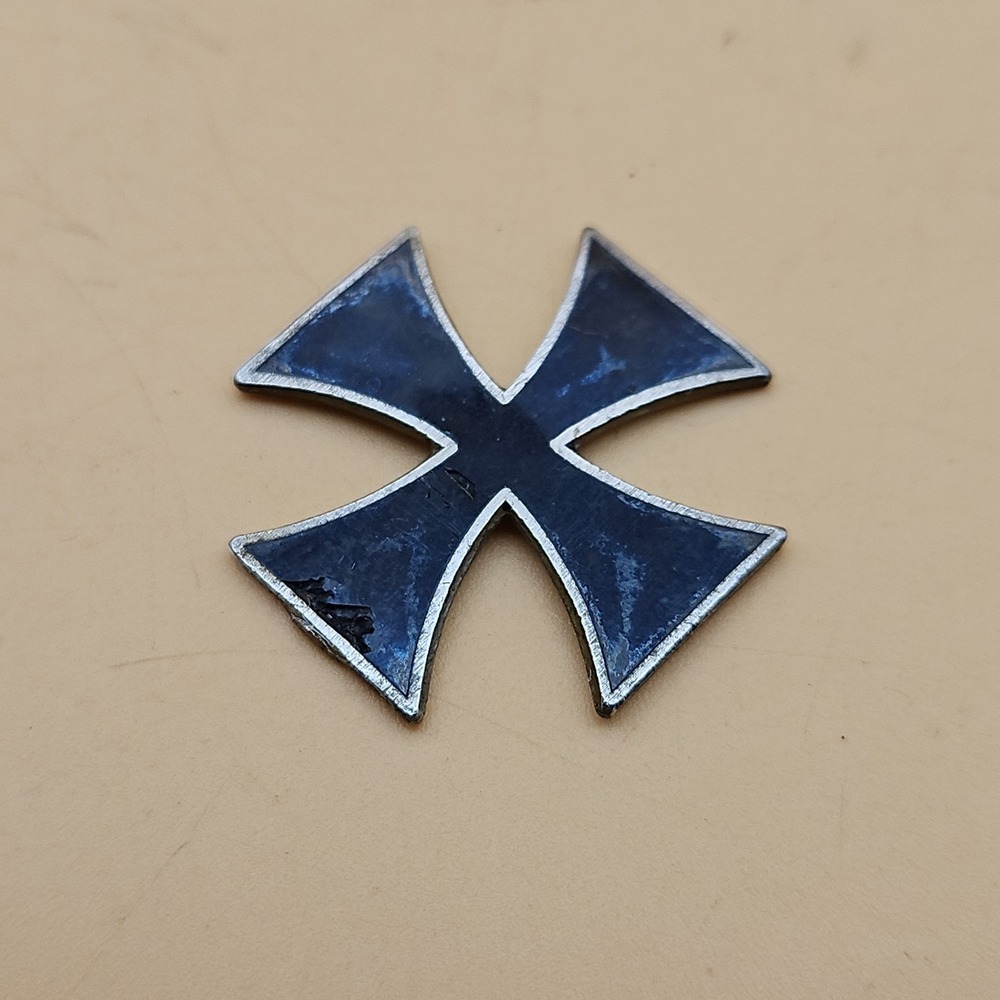 Vintage Metal Iron Cross Germany 1 Inch - Picture 2 of 3
